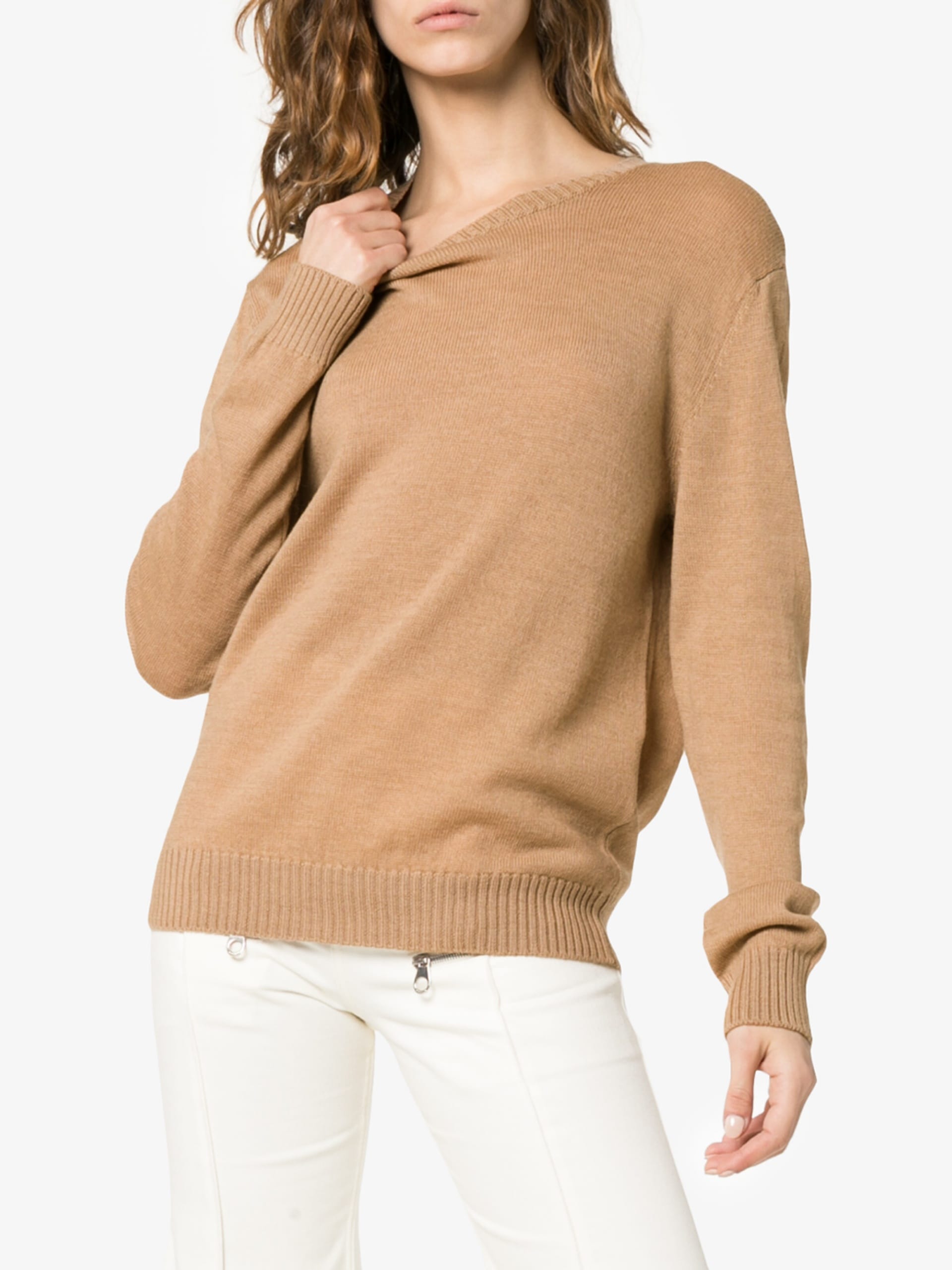 jil-sander-crew-neck-sweater_13353551_15962895_1920